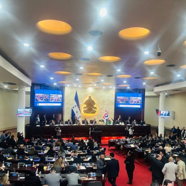 ¡Emergencia Vial en Honduras! Congreso aprueba ley para bacheo masivo y construcción de bordos en el Valle de Sula