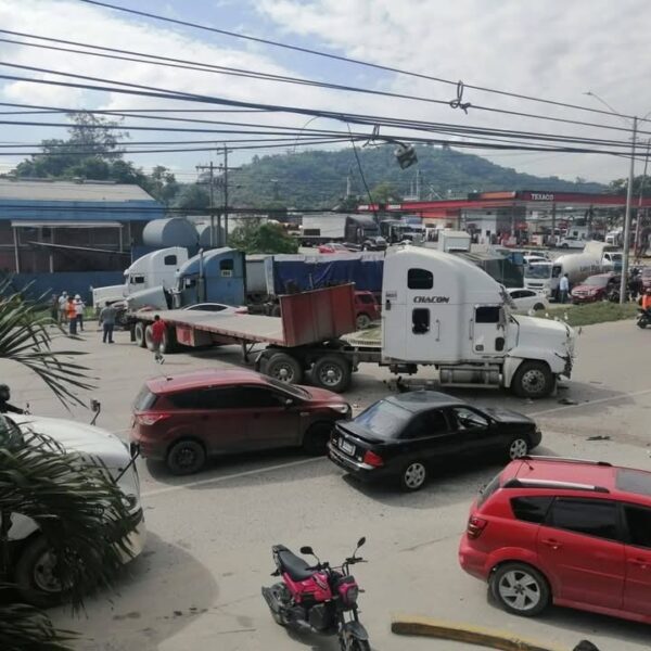 Caos Vial: Accidente en la carretera Choloma-SPS