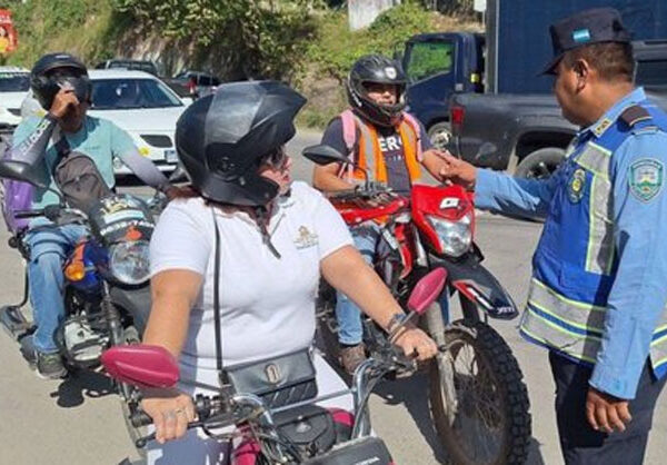Honduras aprueba uso obligatorio de chaleco reflectivo para motociclistas: Todo lo que debes saber