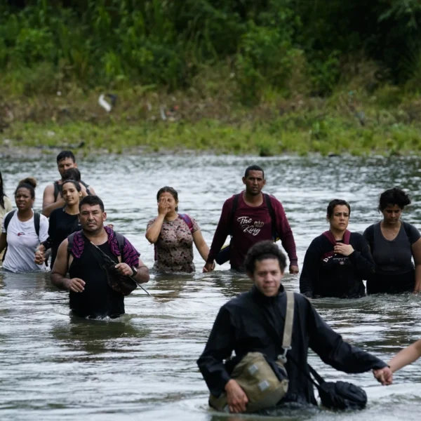 «El Tapón del Darién se queda vacío: Medidas de shock y patrullajes conjuntos reducen en un 99% el flujo migratorio»
