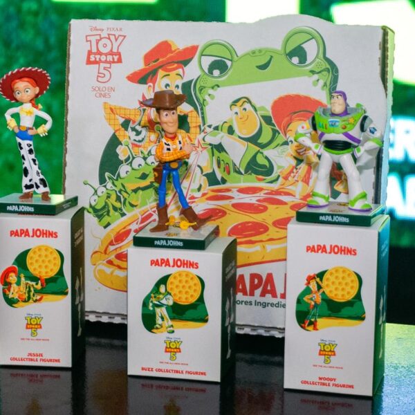 Papa Johns Honduras y Toy Story 5 se unen para lanzar una colección especial de pizzas y figuras coleccionables