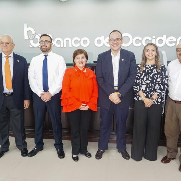 Banco de Occidente inaugura moderna agencia en Town Center de San Pedro Sula durante su 75 aniversario