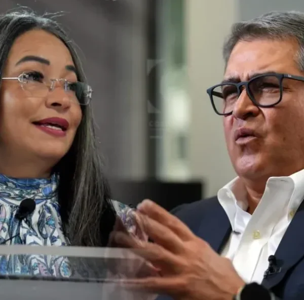 Gabriela Castellanos: El retorno de Juan Orlando Hernández prueba si hay justicia real en Honduras