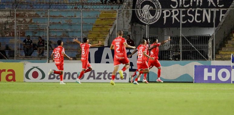 Estrella Roja da el golpe y vence al campeón en el Chelato Uclés