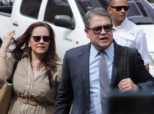 Audiencia contra JOH continuará el 18 de agosto tras presentación de 48 pruebas