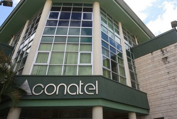 CONATEL da seis meses para que operadores de telecomunicaciones regularicen su situación