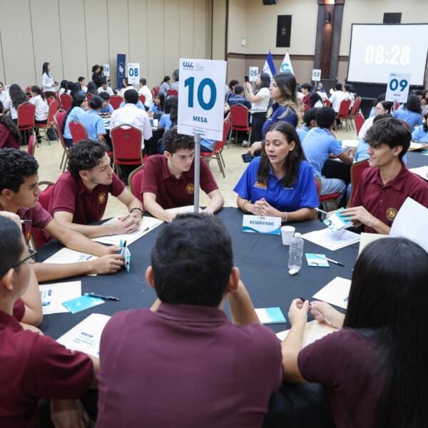 Más de 100 jóvenes viven su primera experiencia de entrevista laboral con iniciativa de la CCIC